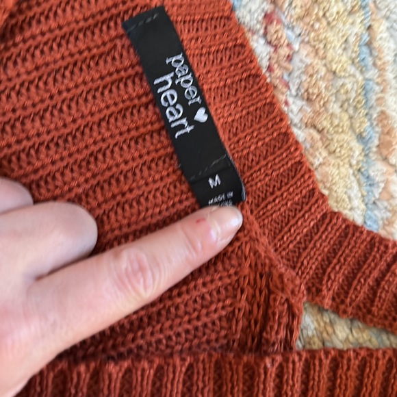 Paper Heart rust colored sweater v neck with bell bottom sleeves size M - Picture 6 of 10